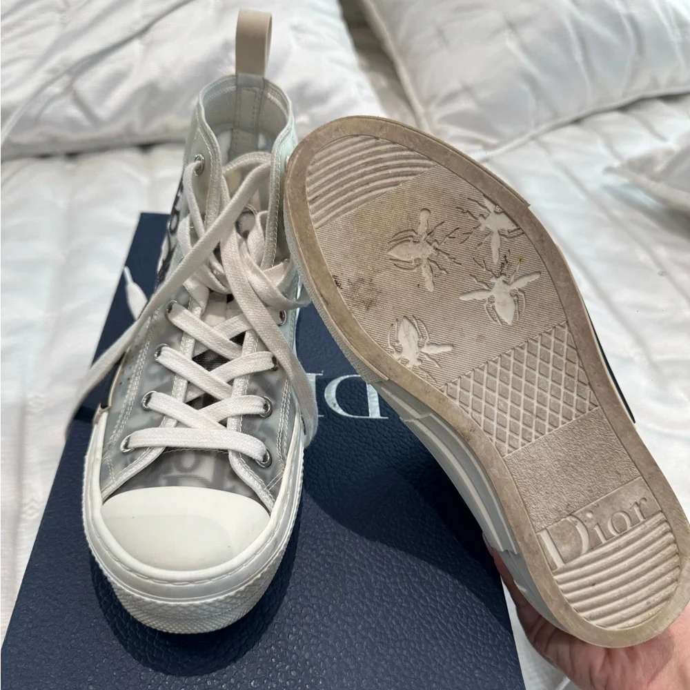 Authentic High-Top Dior Sneakers - Picture 5 of 5